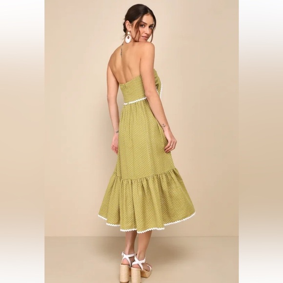 Lulu’s Delightful Design Light Green Polka Dot Midi Dress with pockets strapless - Picture 3 of 16